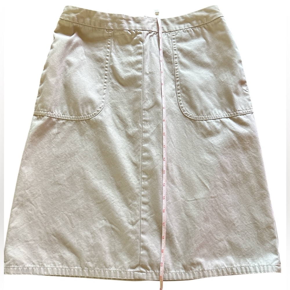 Banana republic factory, khaki skirt, women’s size 4